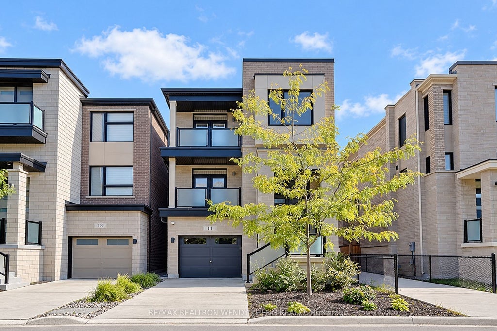 Photo of 11 Hollyhock Court, Toronto, ON M3B 0B4 (MLS # C13822302)