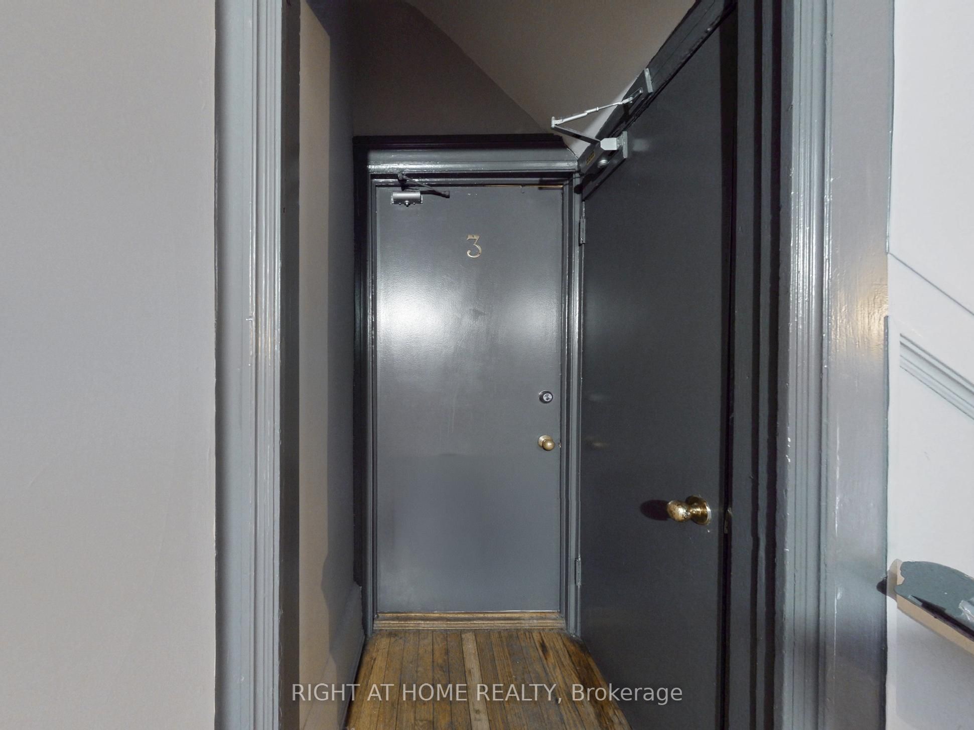 32 High Park Boulevard