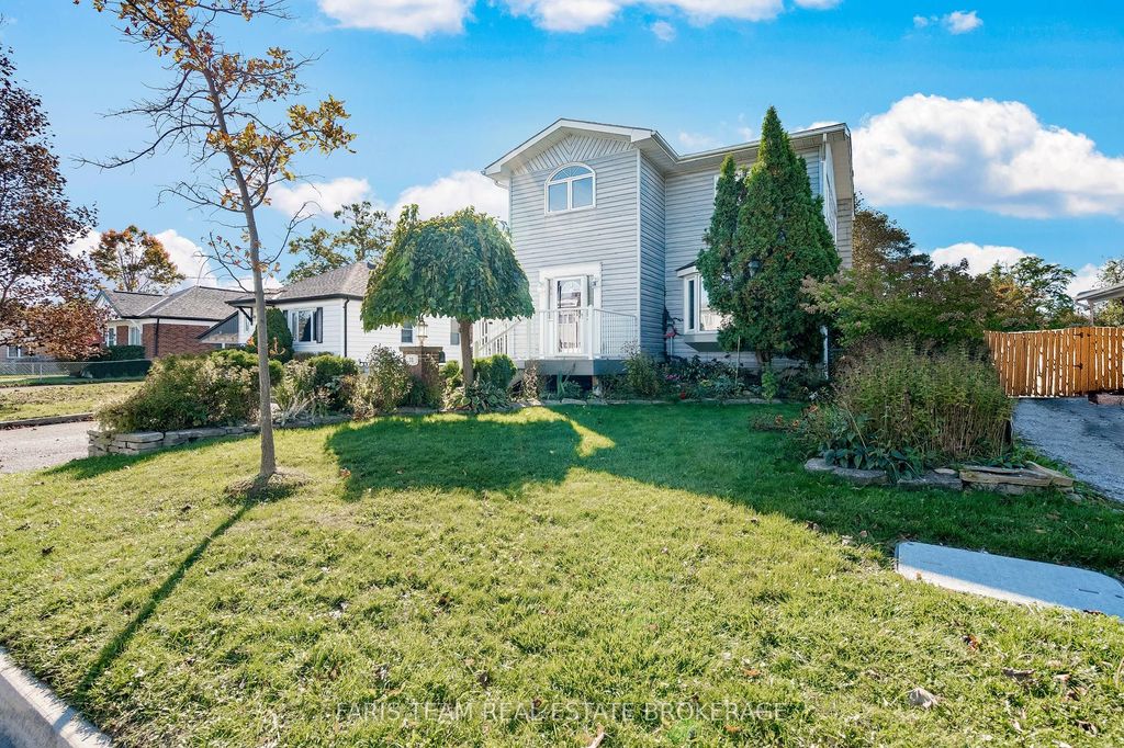 Photo of 31 Napier Street, Barrie, ON L4M 1W1 (MLS # S12458057)