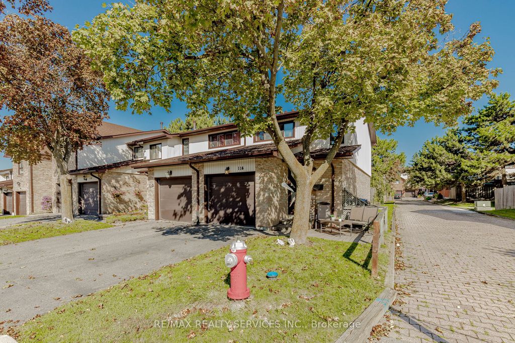 Photo of 114 Foster Crescent #114, Brampton, ON L6V 3M8 (MLS # W12437154)