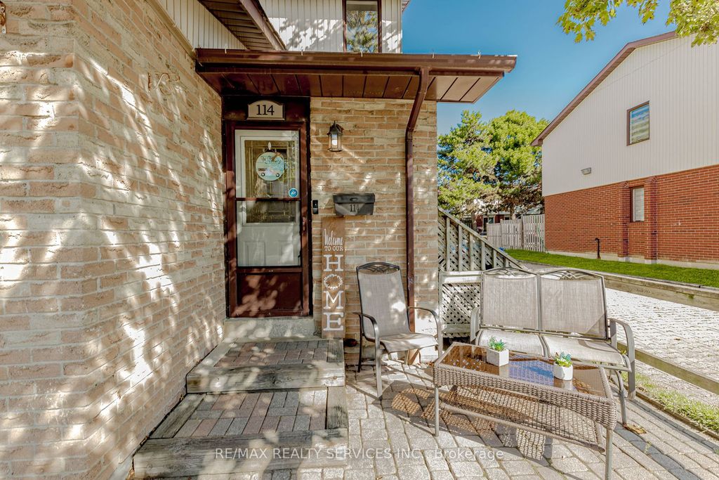 Photo of 114 Foster Crescent #114, Brampton, ON L6V 3M8 (MLS # W12437154)