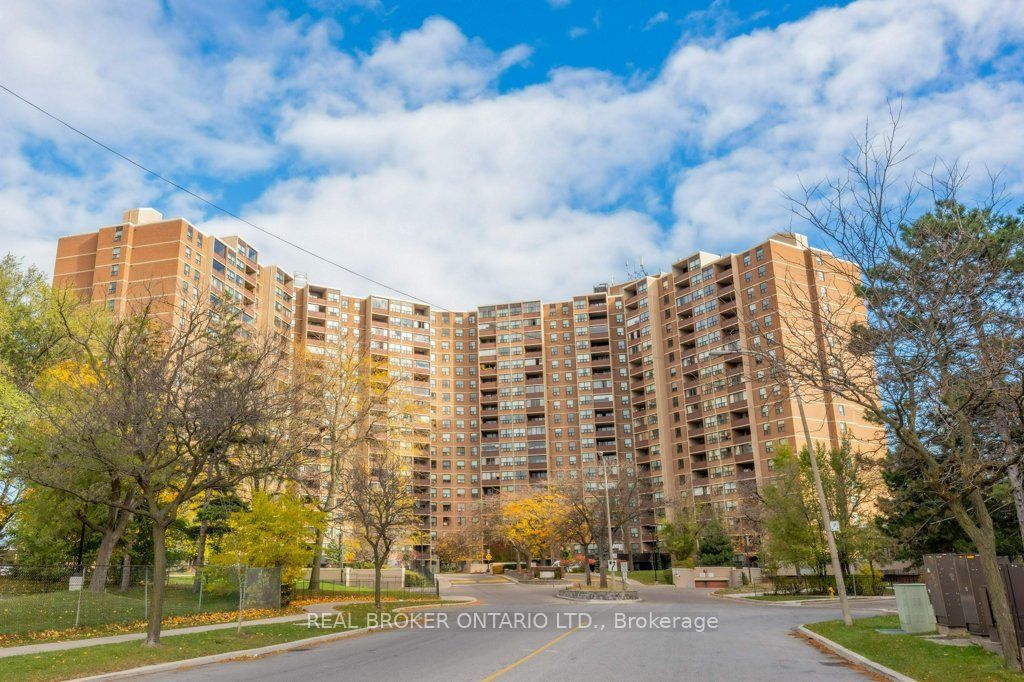 Photo of 716 The West Mall Drive #1612, Toronto, ON M9C 4X6 (MLS # W12526626)
