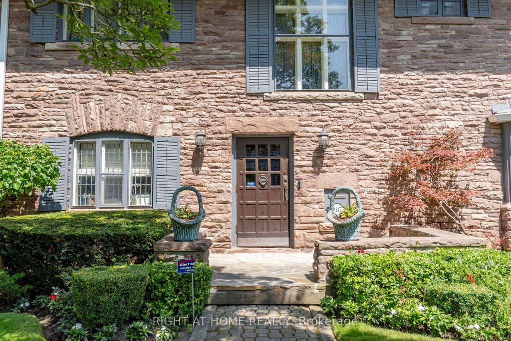 Photo of 287 RUSSELL HILL Road, Toronto, ON M4V 2T5 (MLS # C13685530)