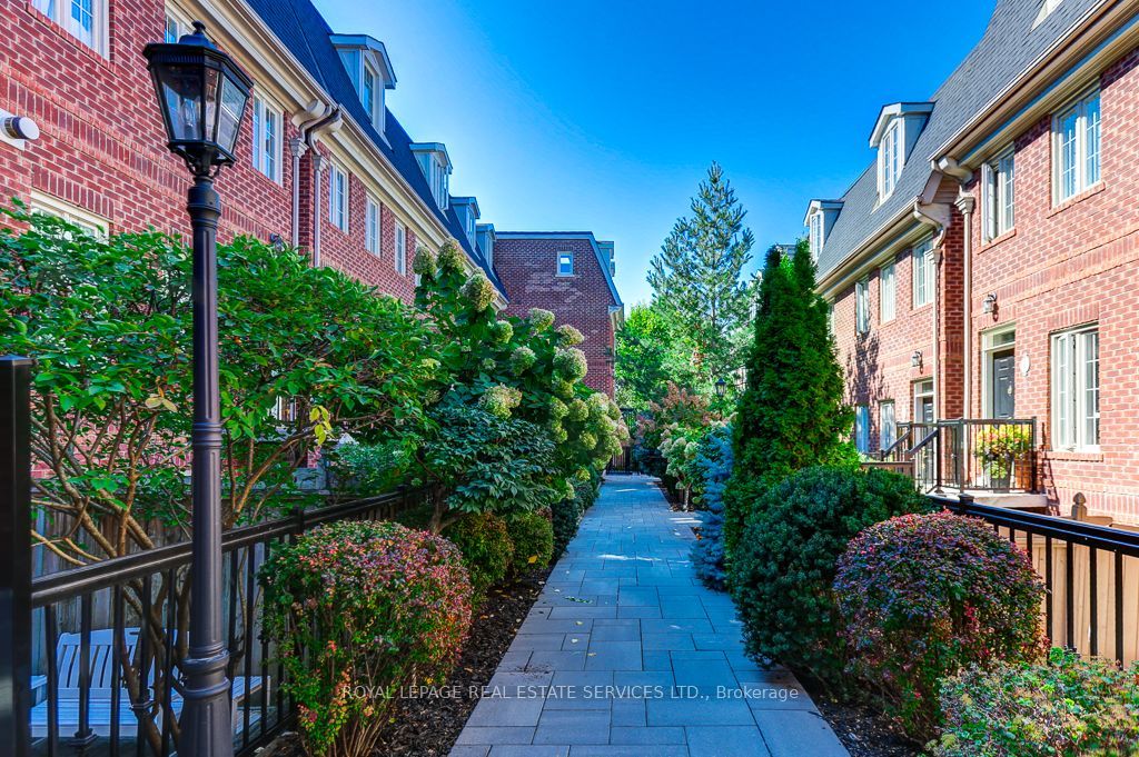 Photo of 13 Archgate Lane, Toronto, ON M6E 5A9 (MLS # W12436067)
