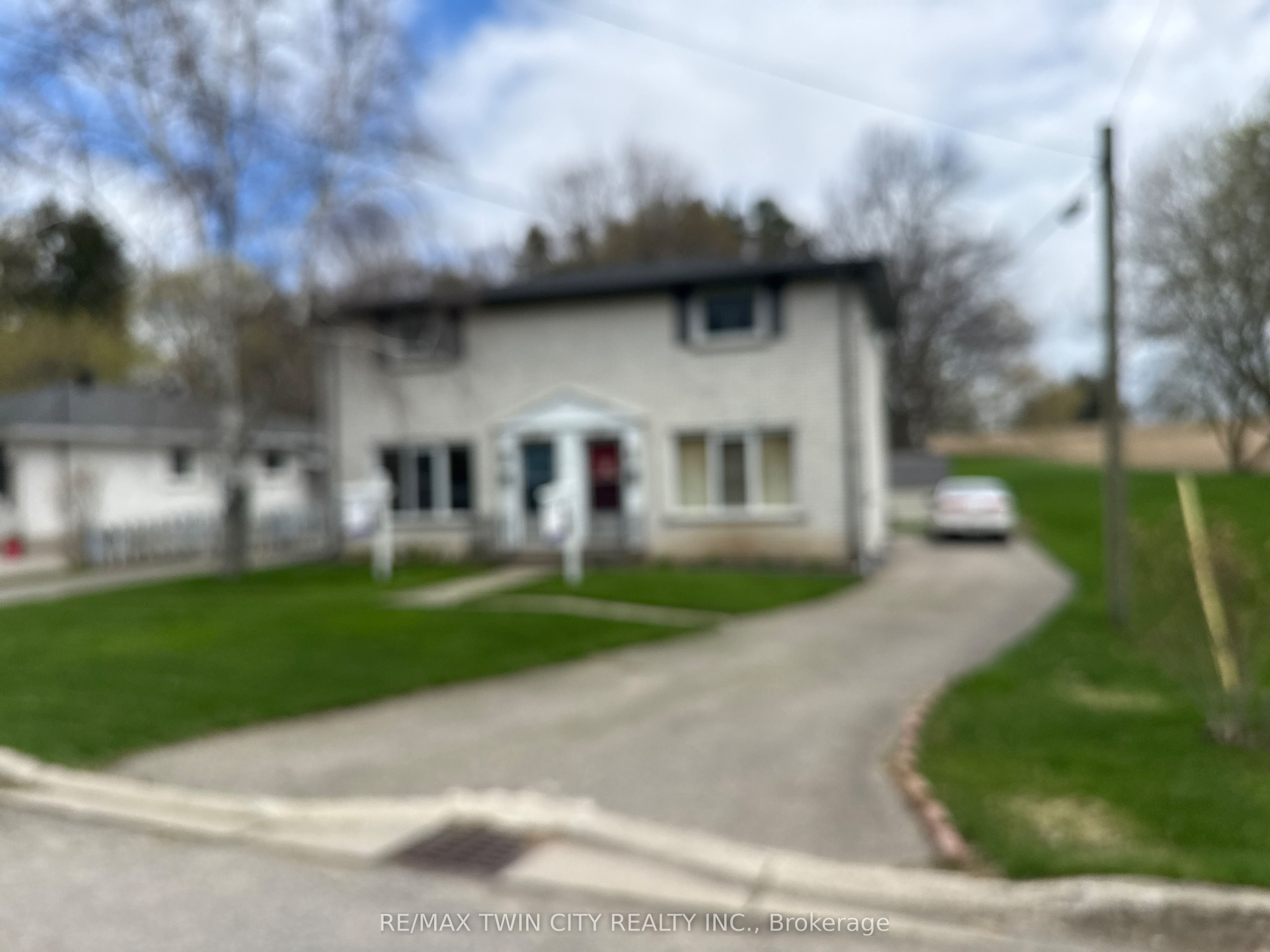Photo 1 of 21 — 85 Elm Street, Norfolk, ON N3Y 3B7