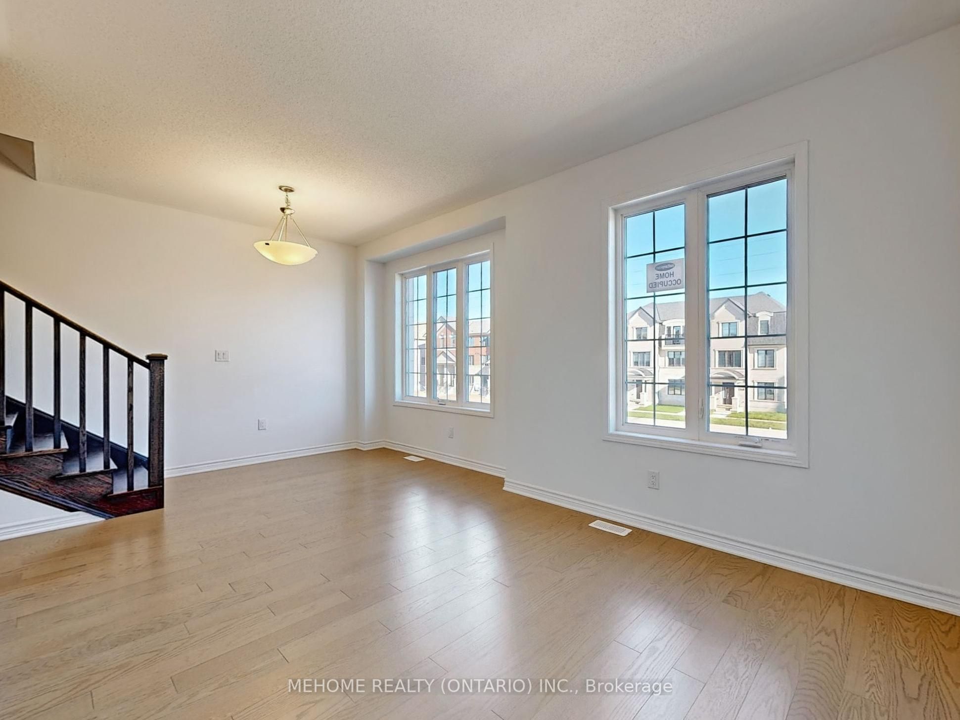 1371 William Halton Parkway
