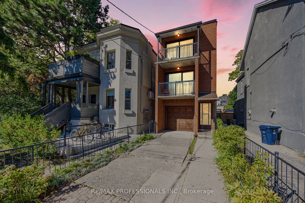 Photo of 54 Wright Avenue, Toronto, ON M6R 1K8 (MLS # W12440017)