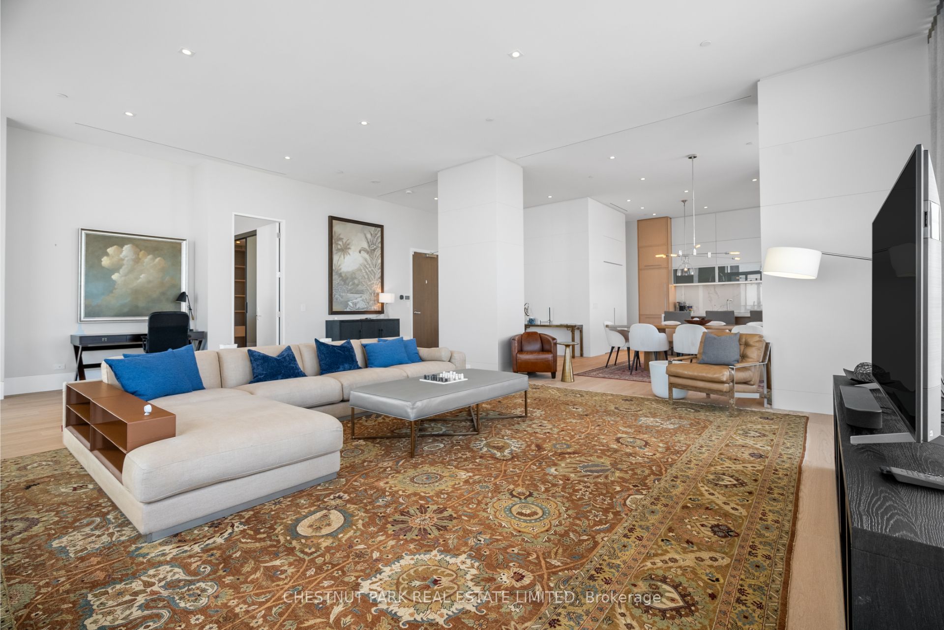 1 Bloor Street E 7501