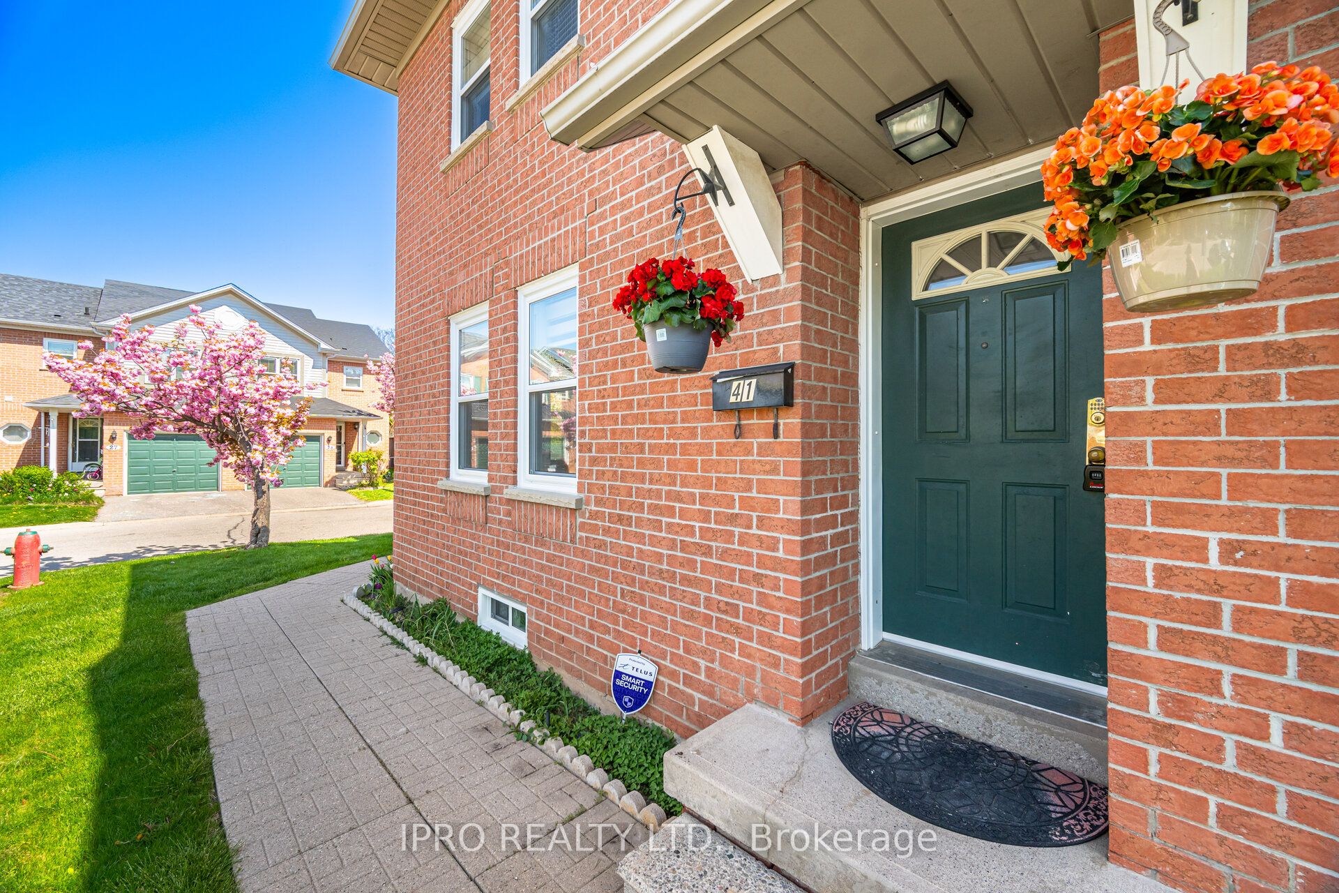 5659 Glen Erin Drive W 41