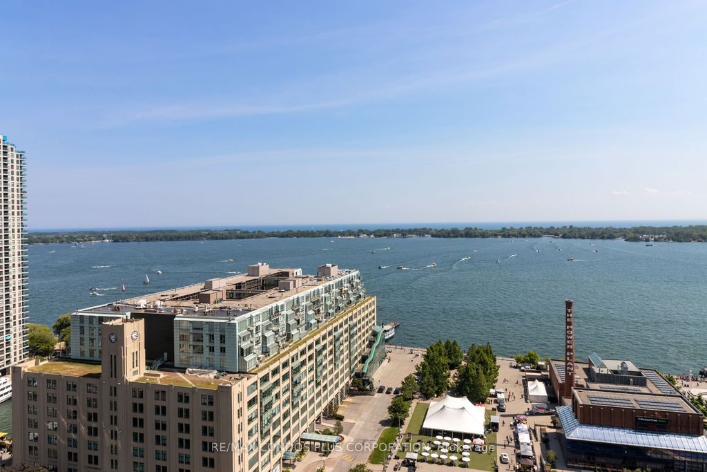 Photo of 218 Queens Quay W #2302, Toronto, ON M5J 2Y6 (MLS # C12283747)