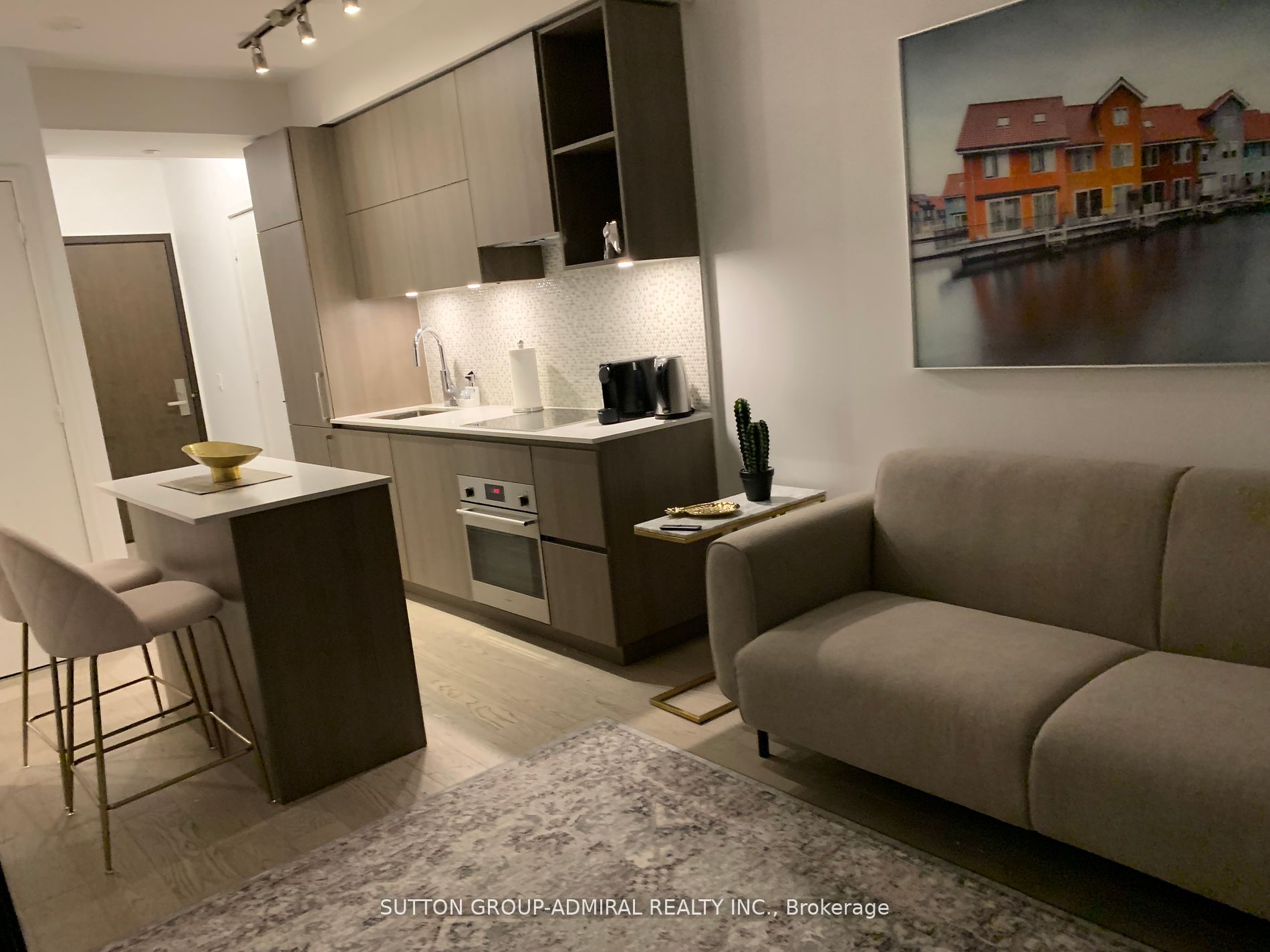 1 Yorkville Avenue 2203