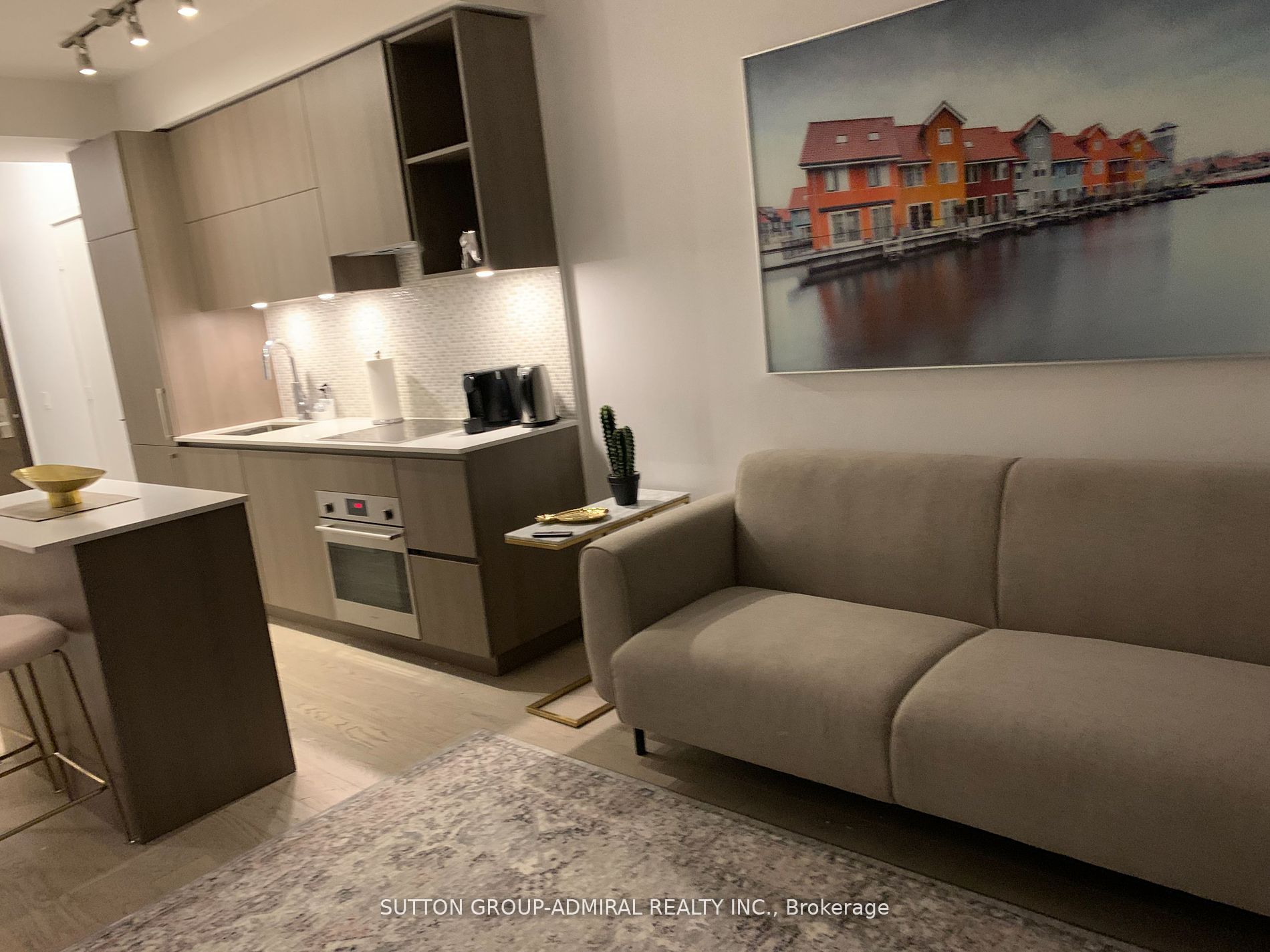 1 Yorkville Avenue 2203