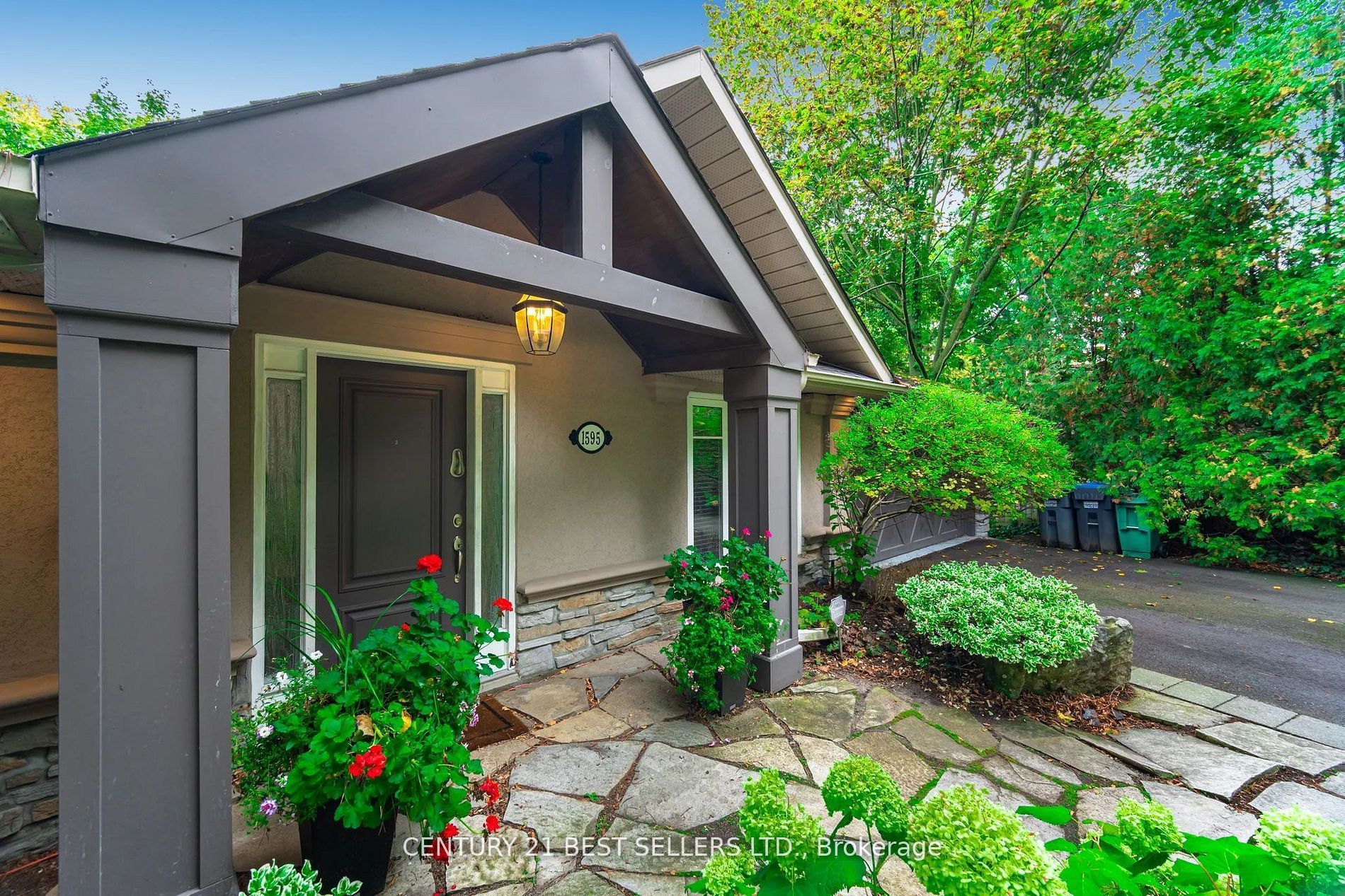 1595 Calverton Court