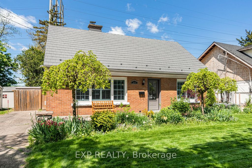 Photo of 2055 Churchill Avenue, Burlington, ON L7R 3T8 (MLS # W12458039)