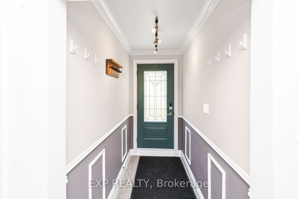 Photo of 2055 Churchill Avenue, Burlington, ON L7R 3T8 (MLS # W12458039)