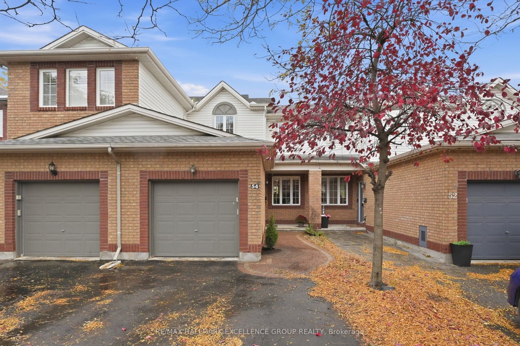 Photo of 54 Carwood Circle, Overbrook - Castleheights and Area, ON K1K 4V4 (MLS # X13902704)