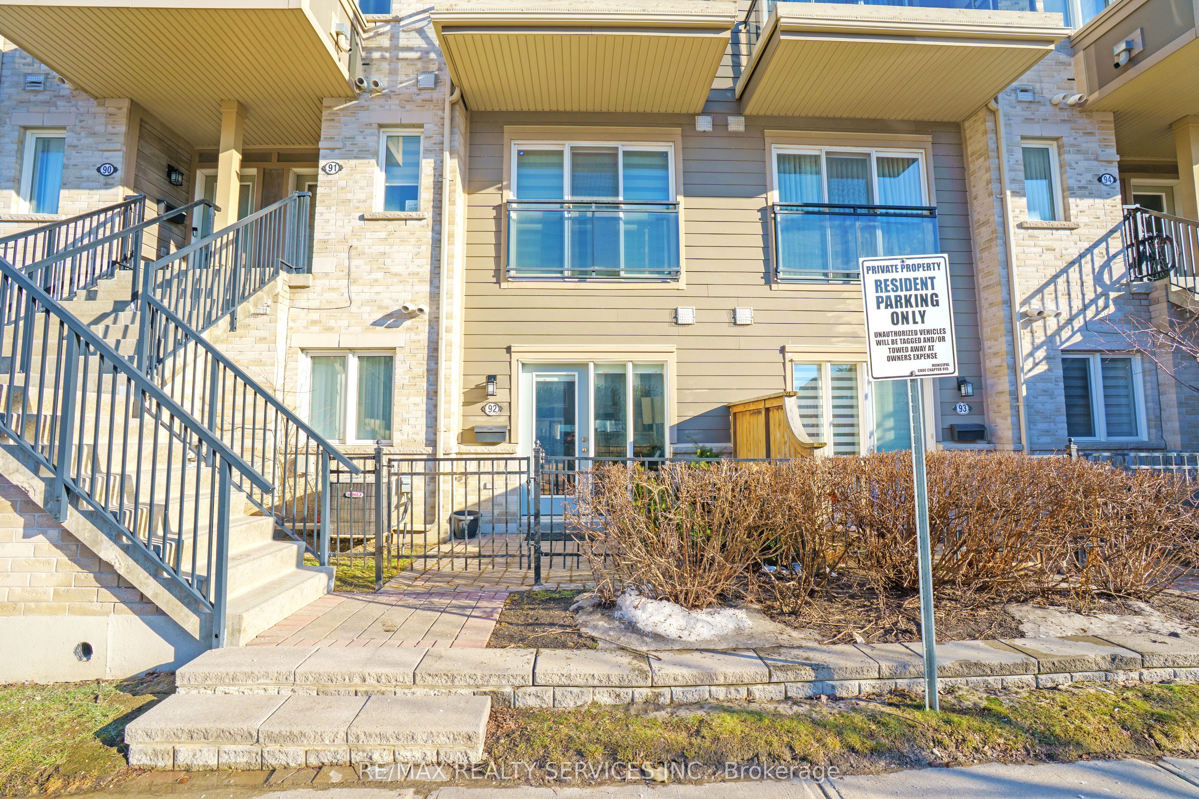 60 Fairwood Circle 92