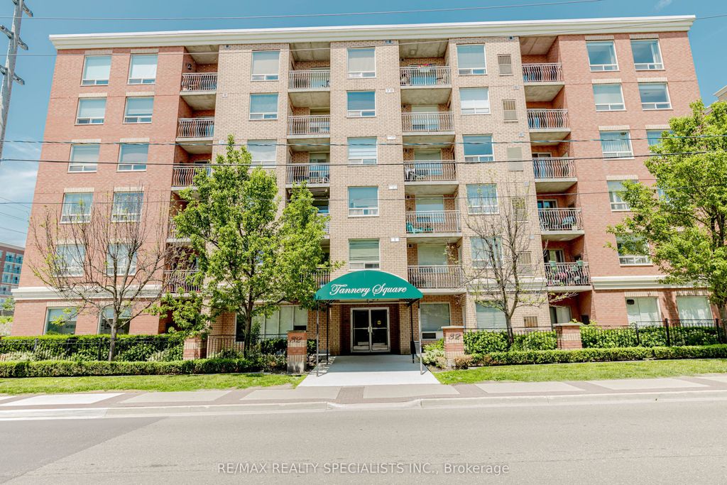 Photo of 32 Tannery Street #401, Mississauga, ON L5M 6T6 (MLS # W12648194)