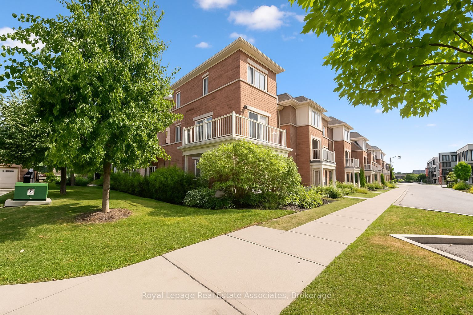 165 Hampshire Way 71