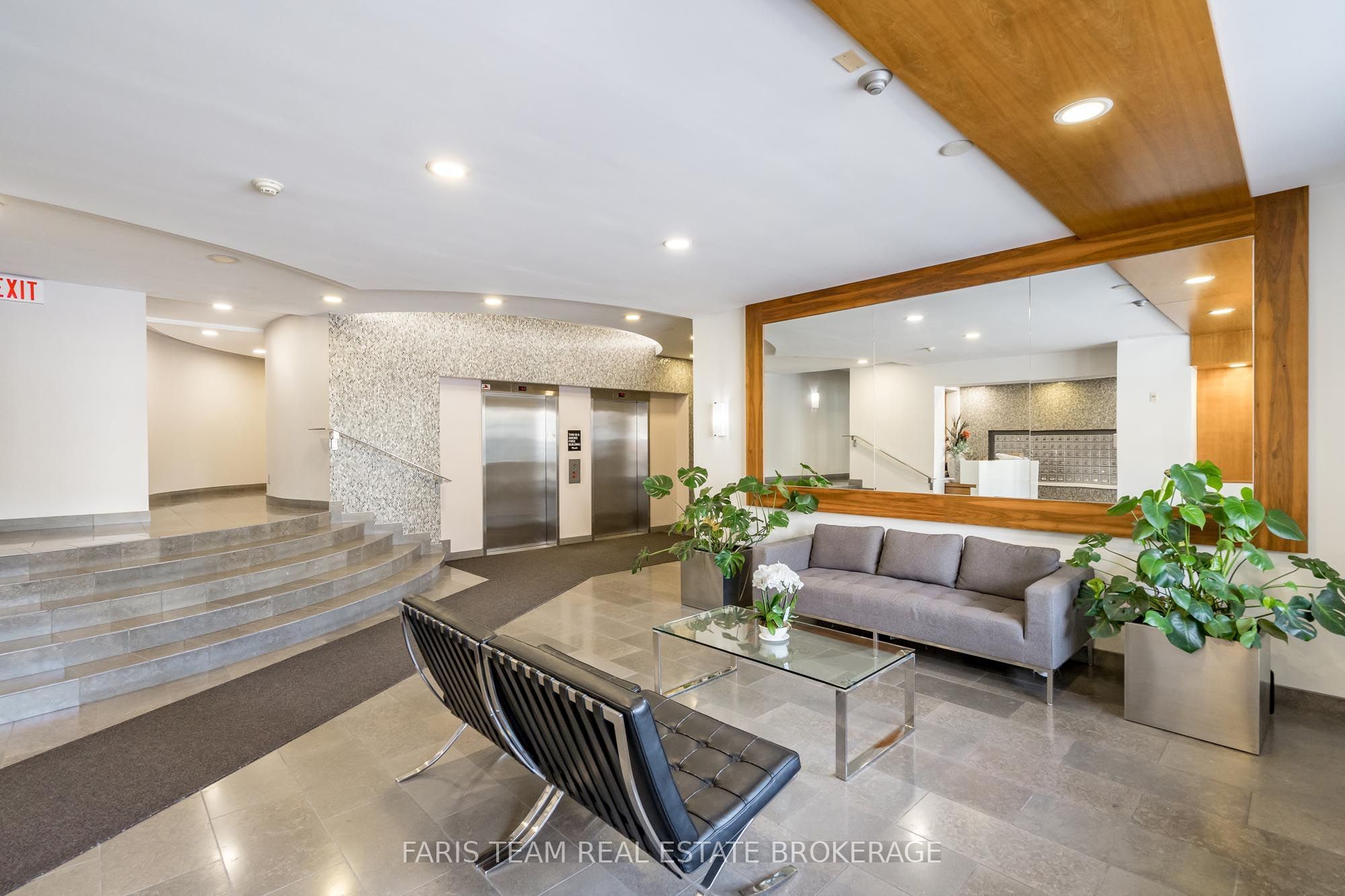 5 Rosehill Avenue 703