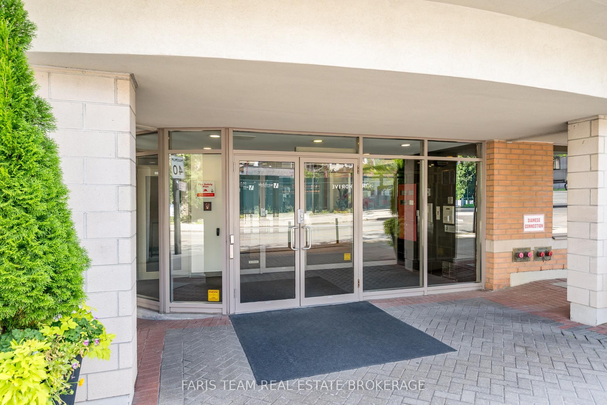 5 Rosehill Avenue 703