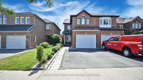 6899 Bansbridge Crescent Mississauga ON L5N 6T1