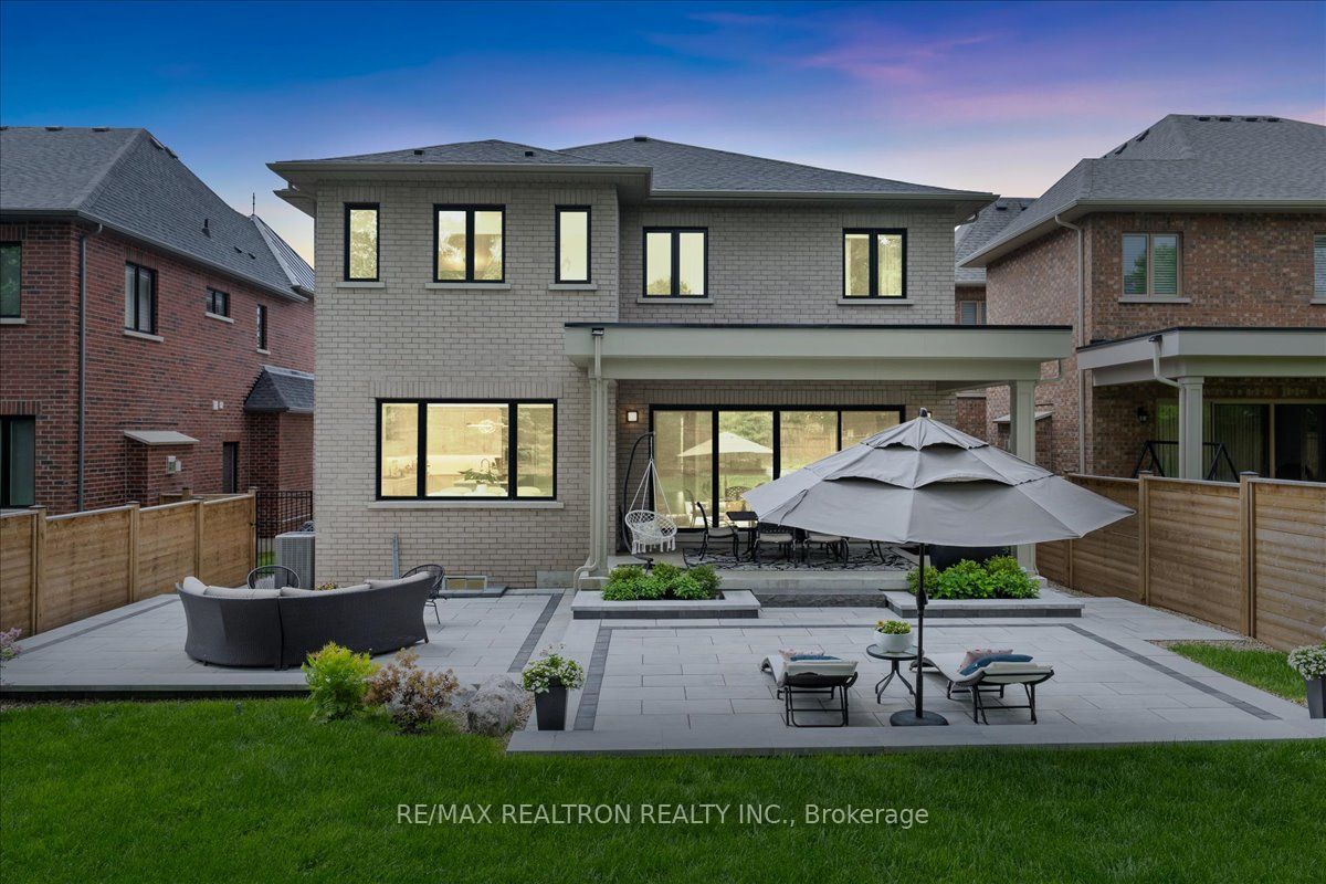 92 Klees Crescent