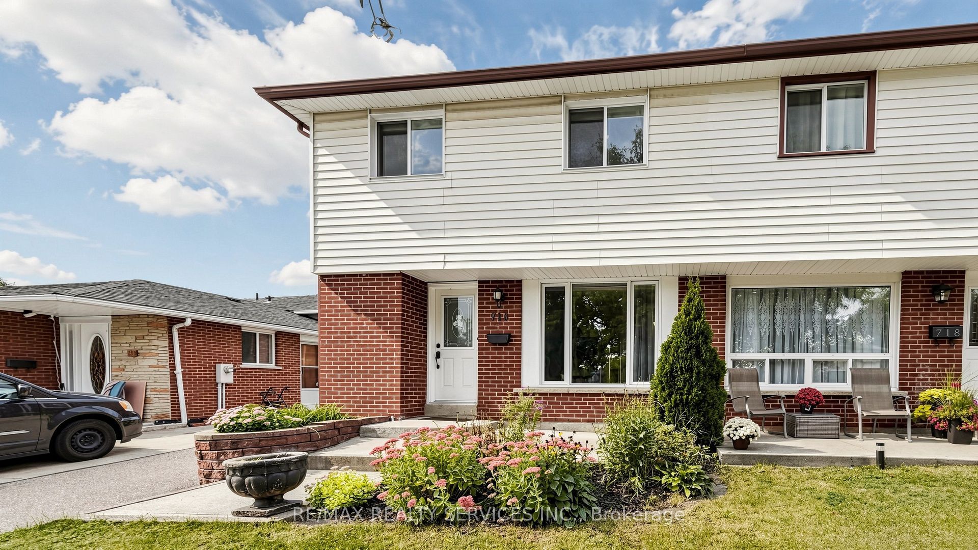 716 Eaglemount Crescent
