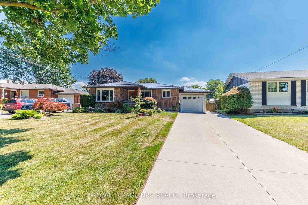 Photo of 6 CROYDON Drive, St. Catharines, ON L2M 1J2 (MLS # X12790860)