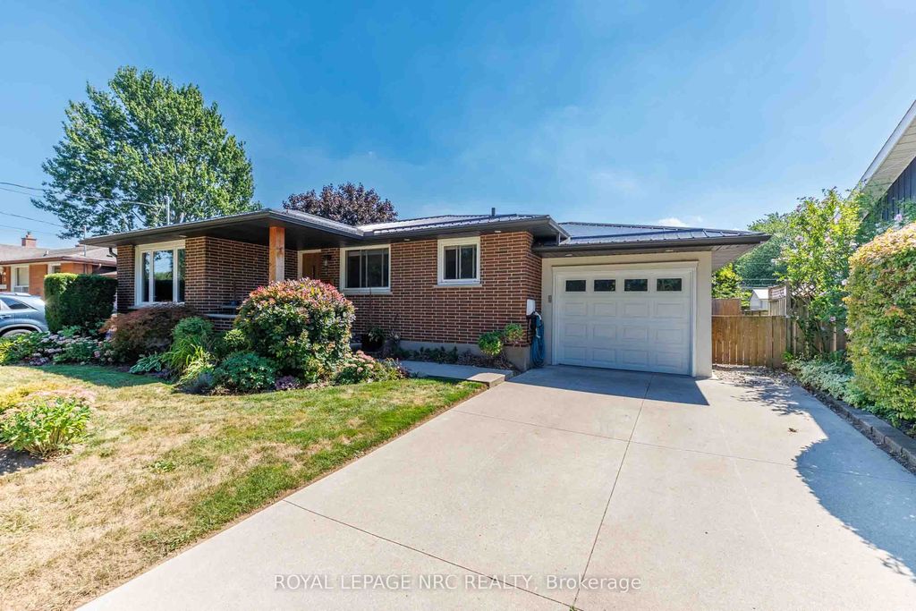 Photo of 6 CROYDON Drive, St. Catharines, ON L2M 1J2 (MLS # X12790860)
