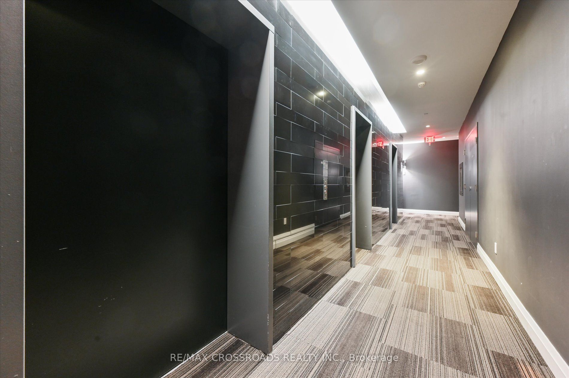 224 King Street W 3006