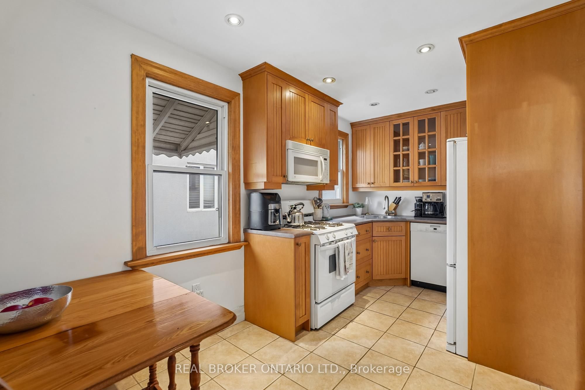 14 Plains Road