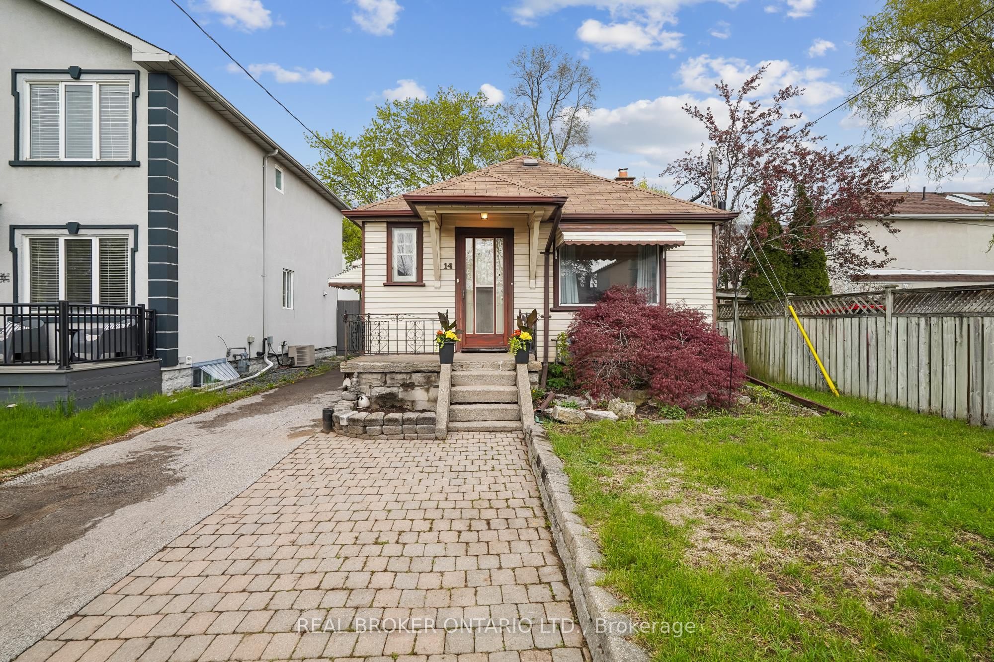 14 Plains Road