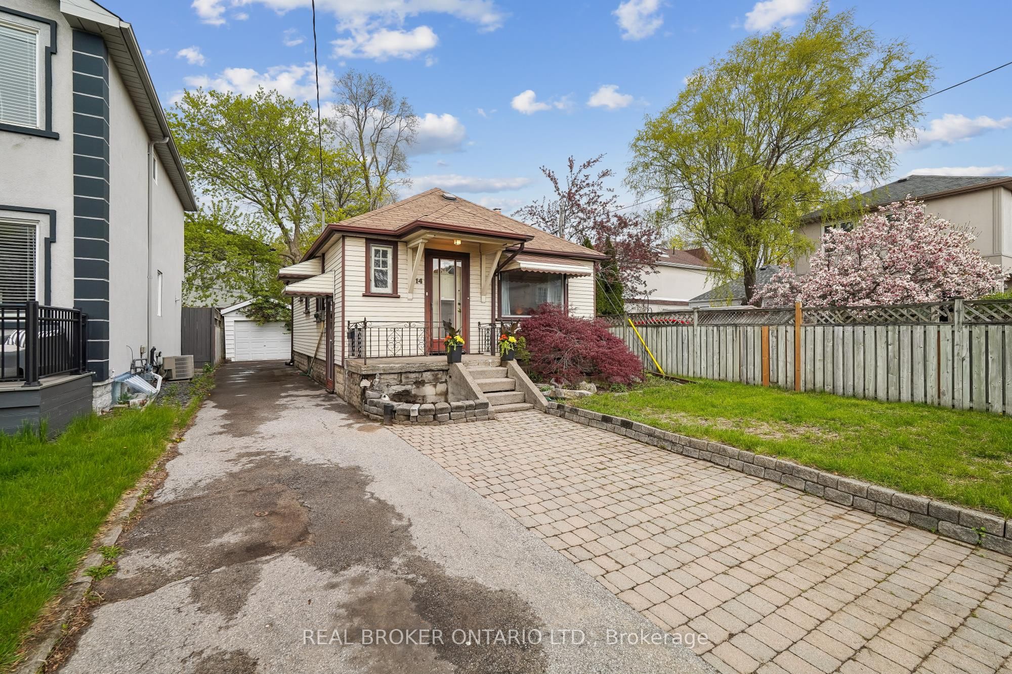 14 Plains Road