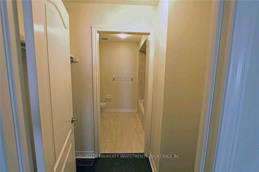 3905 Major Mackenzie Drive 4