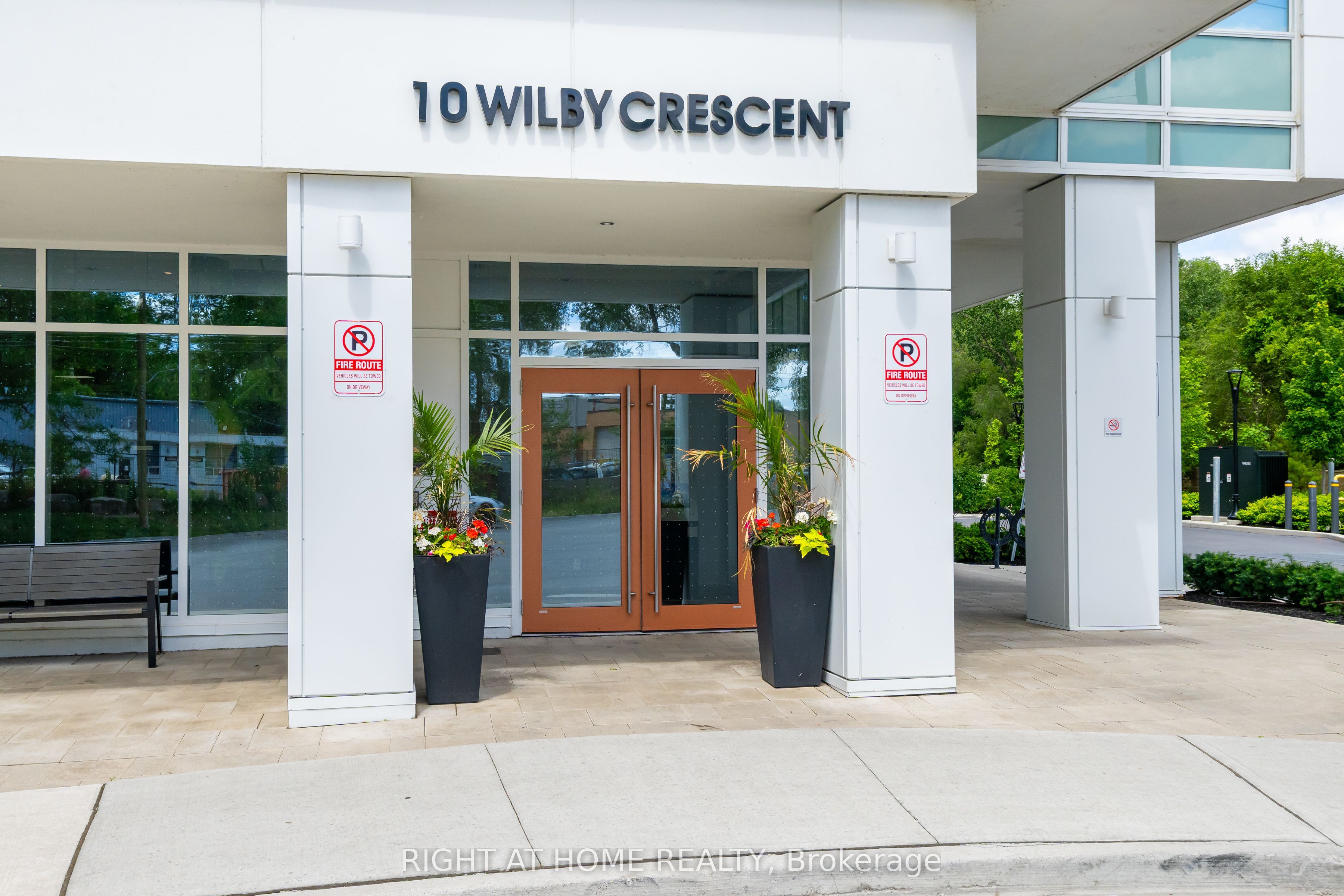 10 Wilby Crescent 807