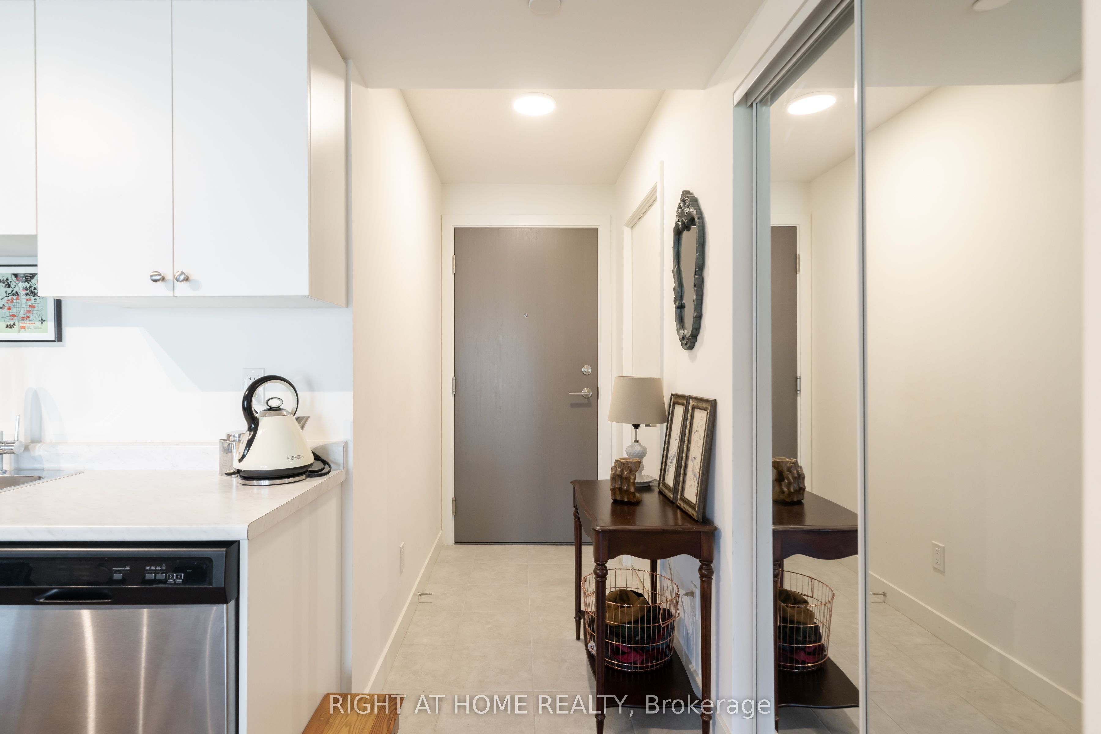 10 Wilby Crescent 807