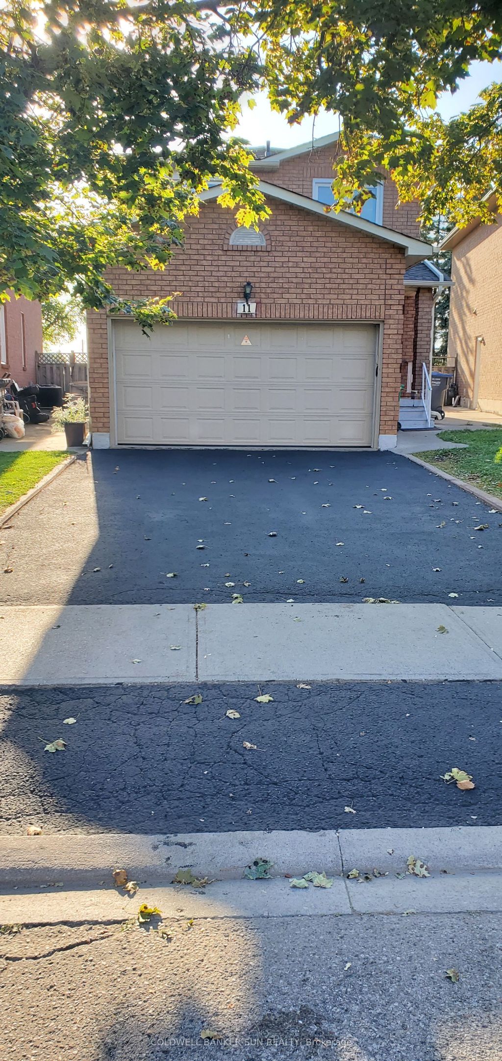 Photo of 11 Toba Crescent, Brampton, ON L6Z 4R6 (MLS # W12451595)