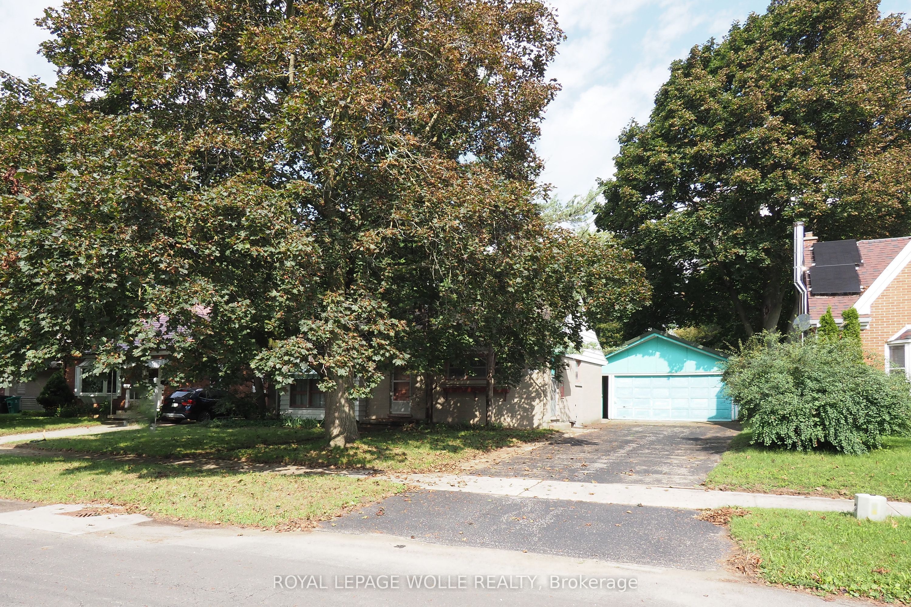 12 Oakwood Avenue
