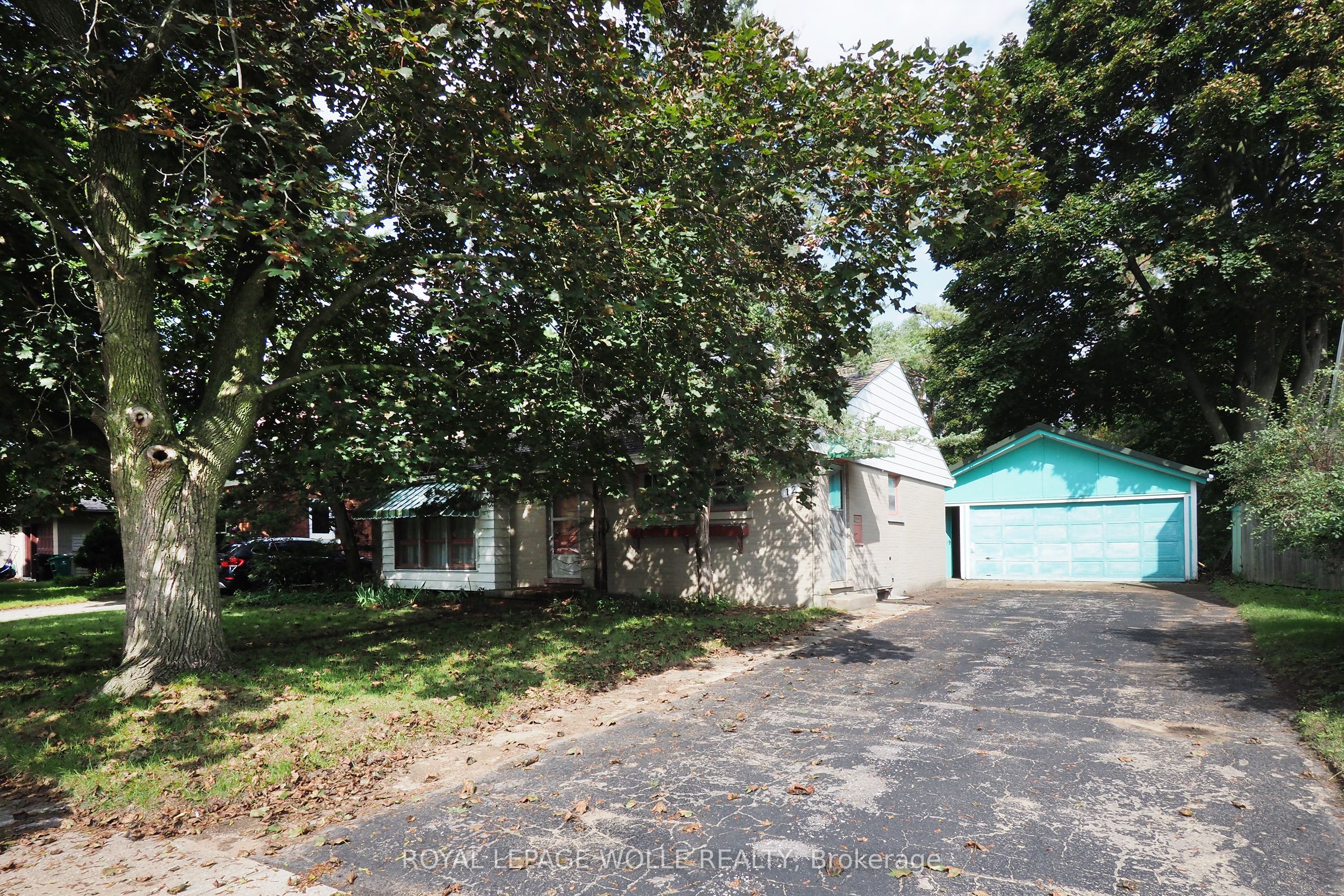 12 Oakwood Avenue