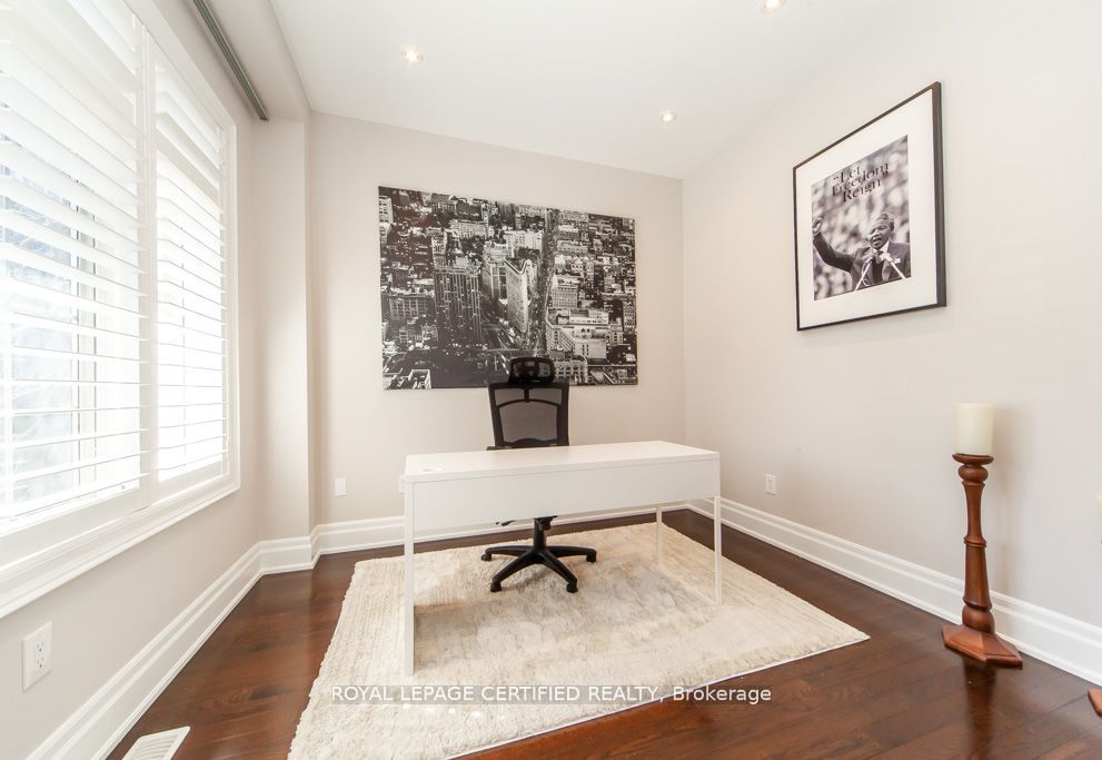 3420 MISTWELL Crescent