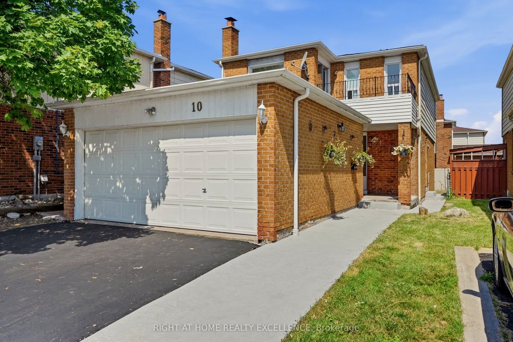 Photo of 10 Banting Crescent, Brampton, ON L6Y 2L8 (MLS # W13518898)