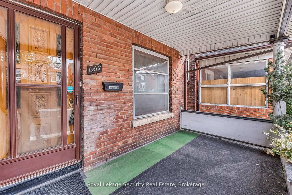 Photo of 667 Ossington Avenue, Toronto, ON M6G 3T6 (MLS # C13154056)