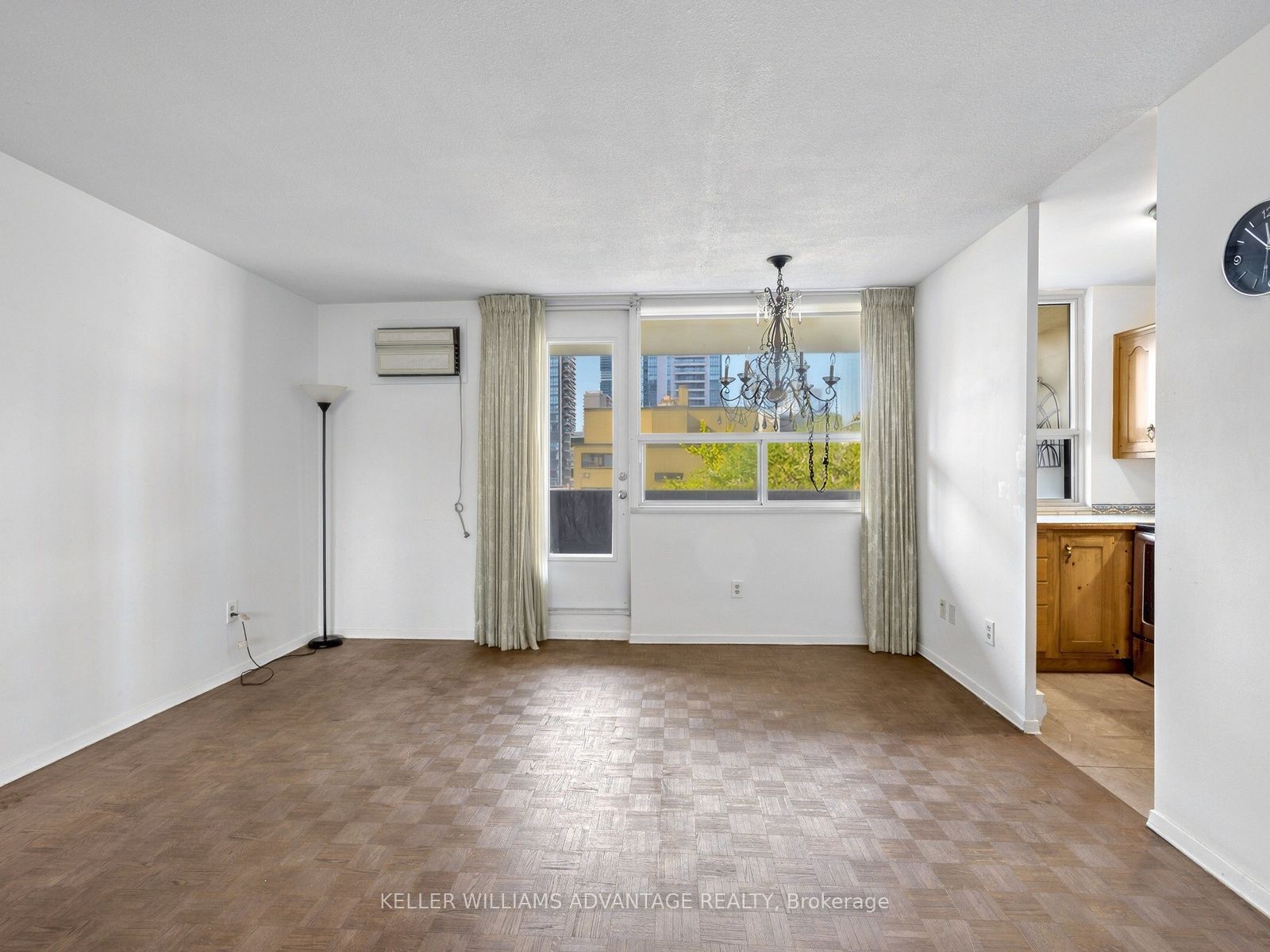 40 Homewood Avenue 807