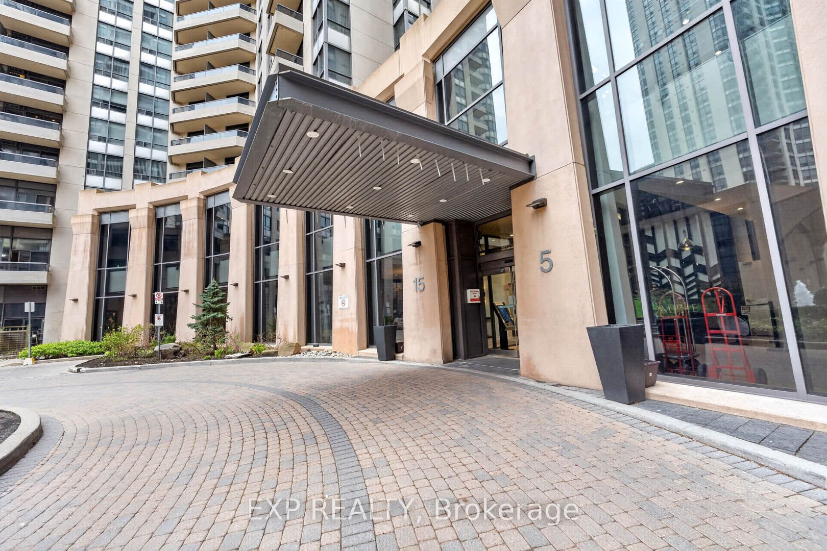 5 Northtown Way 1109
