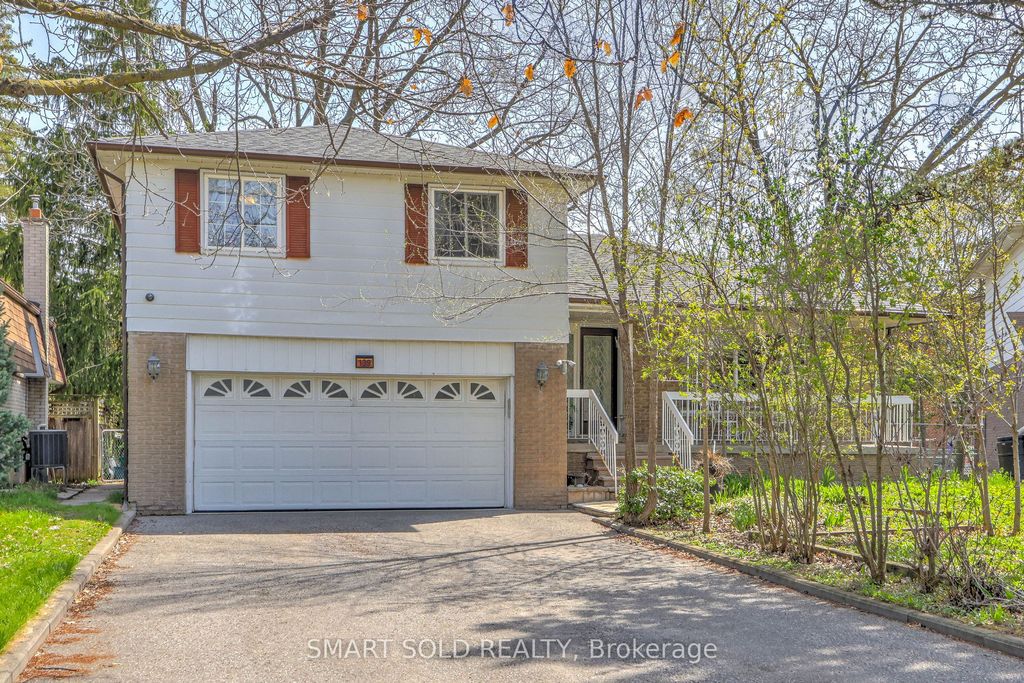 Photo of 139 Marla Court, Richmond Hill, ON L4C 4S1 (MLS # N13087918)