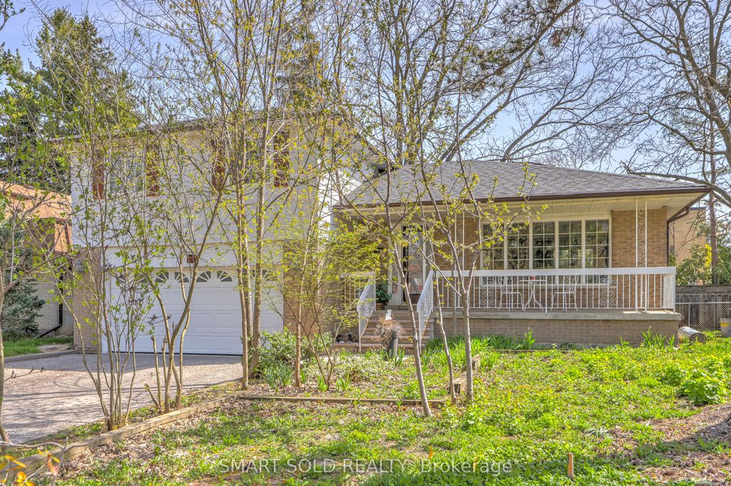 Photo of 139 Marla Court, Richmond Hill, ON L4C 4S1 (MLS # N13087918)