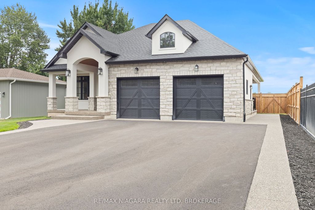 Photo of 637 Buffalo Road, Fort Erie, ON L2A 5G7 (MLS # X12921524)