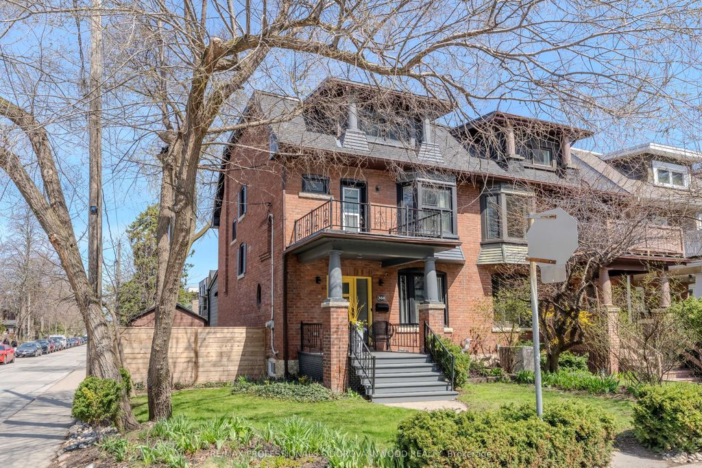 Photo of 368 Glenlake Avenue, Toronto, ON M6P 1G4 (MLS # W13049598)