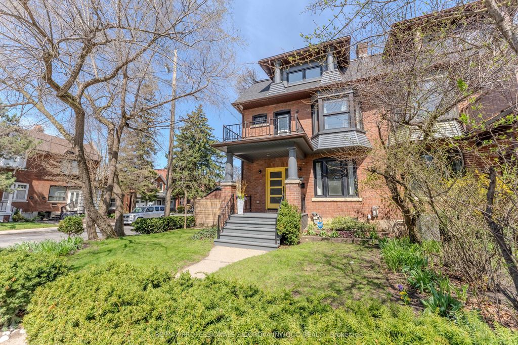 Photo of 368 Glenlake Avenue, Toronto, ON M6P 1G4 (MLS # W13049598)